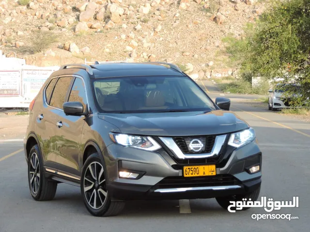 Used Nissan Rogue in Muscat