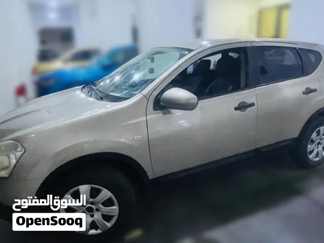 2010 نيسان قشقاي Standard