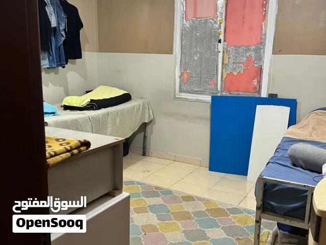 مطلوب فرد لمشاركة سكن جليب الشيوخ