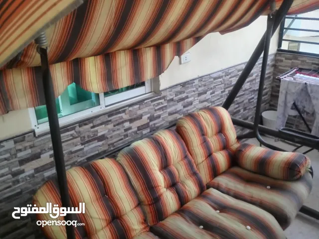 مرجيحه حدائق بسعر مممتاز لا يوجد فيها شيء