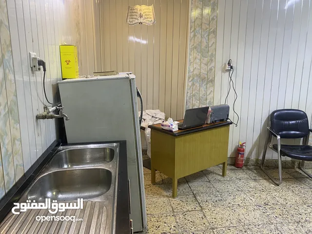 مختبر رئيسي للبيع