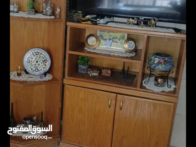 طاوله تلفاز مع زاويه البيع مع بعض او بالقطعه بسعر 50