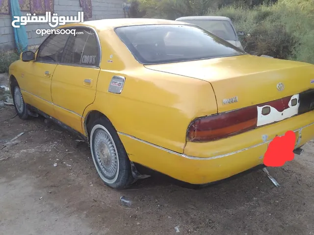 Toyota Crown 2000 in Basra