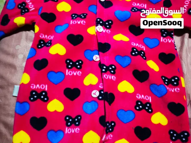 ملابس أطفال شبه جديد