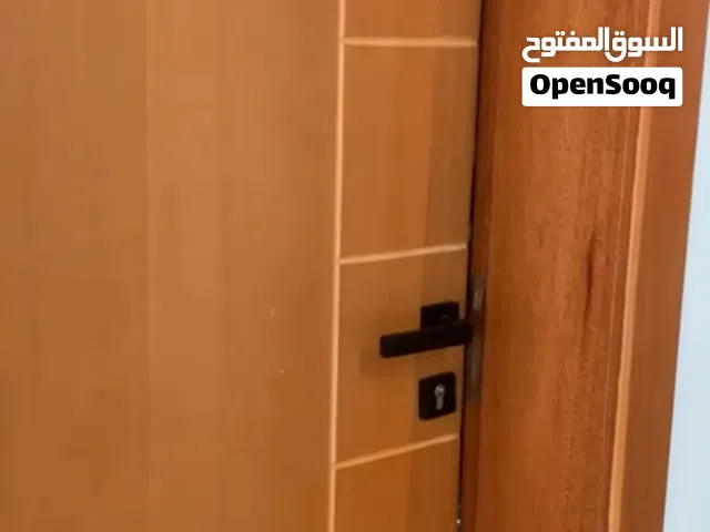 تصنيع وتركيب افضل أنواع الابواب الخشبية والديكور الداخلي والخزائن والمطابخ بأسعار منافسة جدا