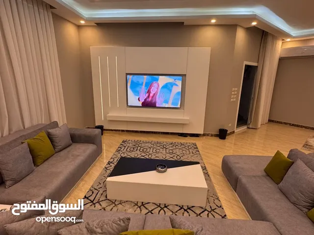 600 m2 More than 6 bedrooms Villa for Rent in Giza Sheikh Zayed