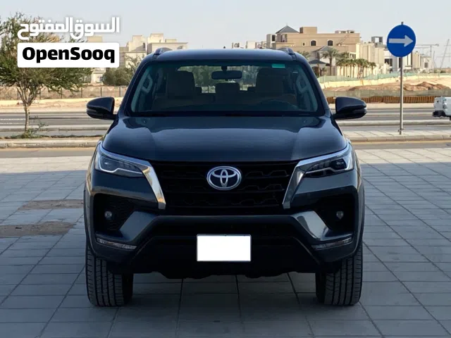 2021 Toyota Fortuner Standard