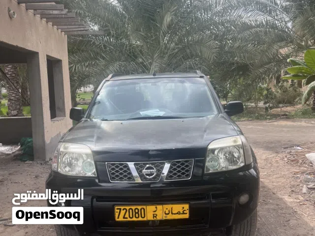 2011 نيسان X-تريل SV4