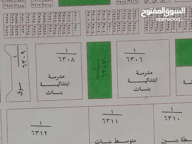 قطعة في حي النرجس شارع 15 وخدمات للبيع