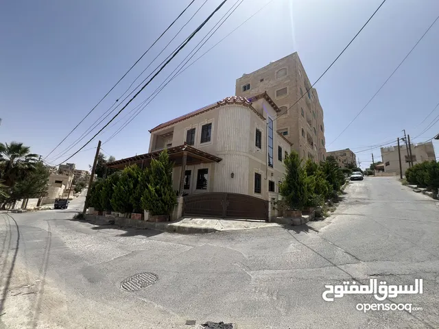 230 m2 4 Bedrooms Townhouse for Sale in Zarqa Dahiet Al Madena Al Monawwara