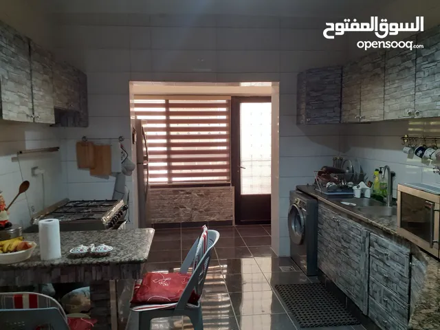 للبيع بداع للسفر