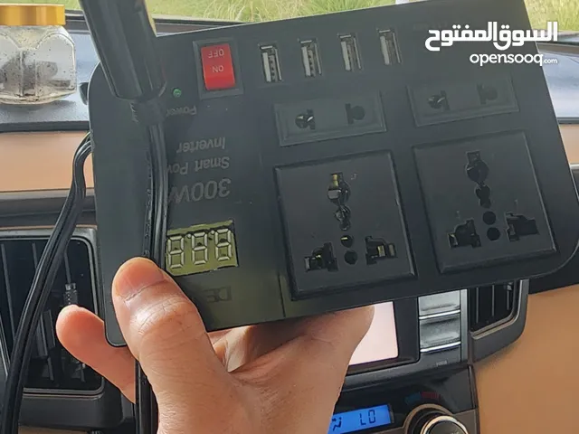 Car power inventer 300w with 4 charging sockets