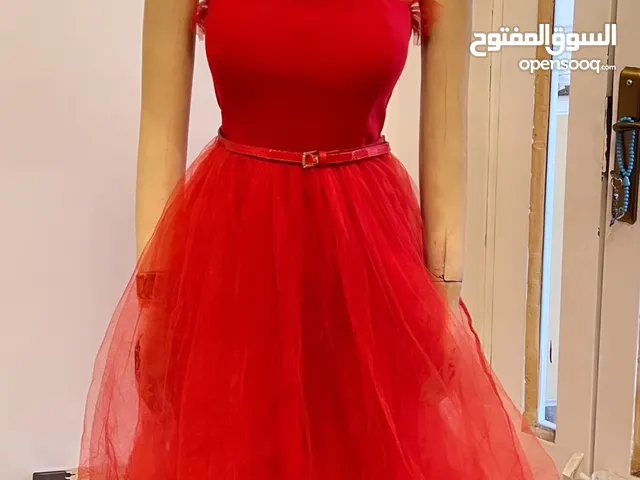 فستان مناسبات نضيف