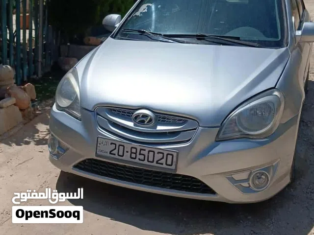 2010 هيونداي فيرنا Standard