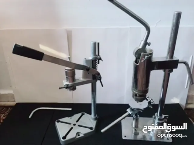 Perfume bottle crimping machine