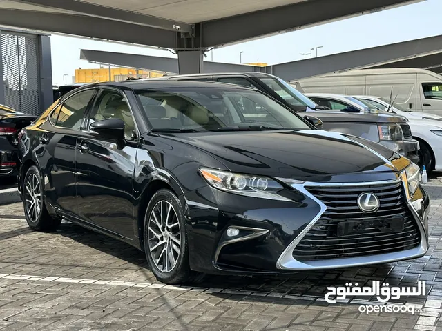 لكزس ES350 2017 خليجية بحالة ممتازة