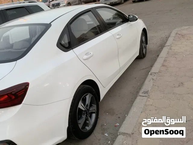 2021 كيا سيراتو EX