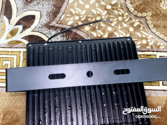 كشاف طاقه شمسيه كبير حجم 200 w