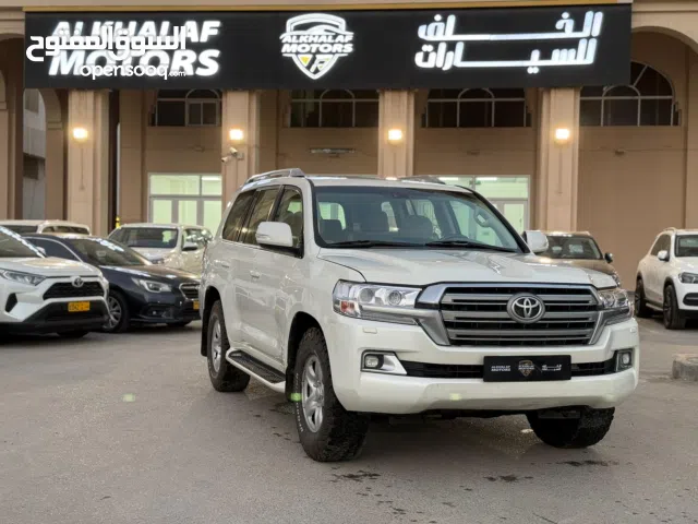 Used Toyota Land Cruiser in Muscat