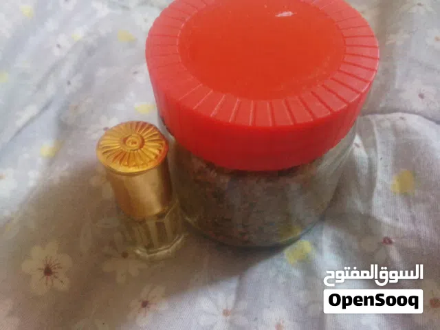 عود مع بخور الرائحه حلوه وجميله وجذابه بسعر ثلاثه ريالات ونص تلحق ما تلحق اخر