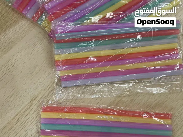 مصاصات سيليكون مع فرشاة للتنظيف