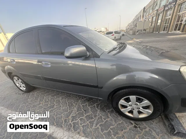 2008 كيا ريو Standard