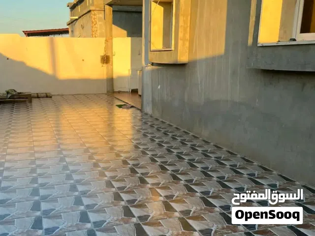 130 m2 3 Bedrooms Townhouse for Rent in Tripoli Tajura