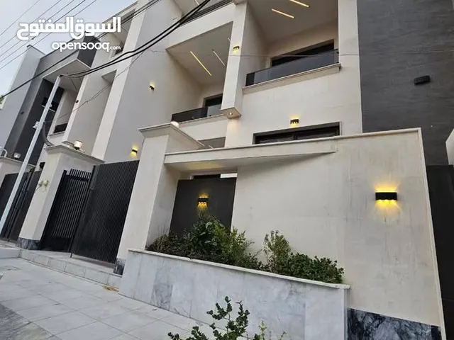 للبيع دار سكني ديلوكس 160 م واجهة 8 مربع التصنيع في السيدية لدى شركتنا الاعتماد الهندسي