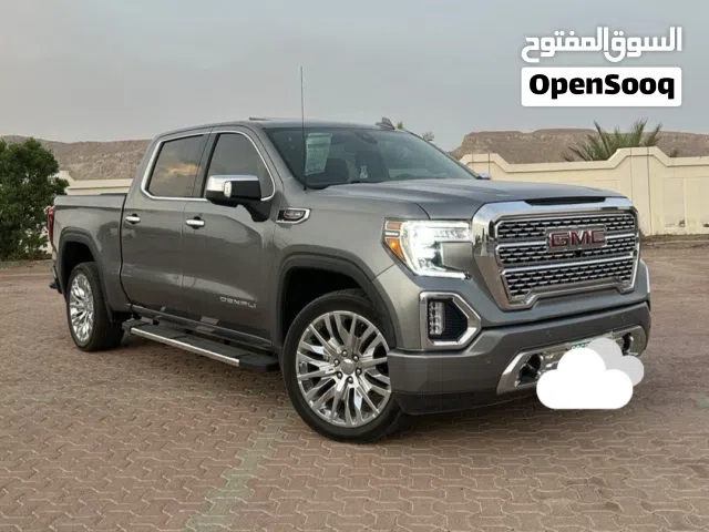 Used GMC Sierra in Al Dhahirah