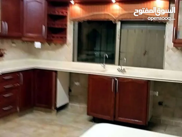 شقه سوبر ديلوكس في دير غبار  بالقرب من سوبر ماركت Sleveen ارضية 180م2