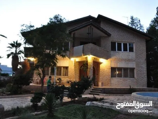 720 m2 More than 6 bedrooms Villa for Sale in Mafraq Hay Al-Zohoor