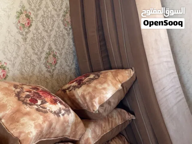 اثاث ومخدات للبيع استخدام سنه الأثاث صلاة النبي مافيه اشي