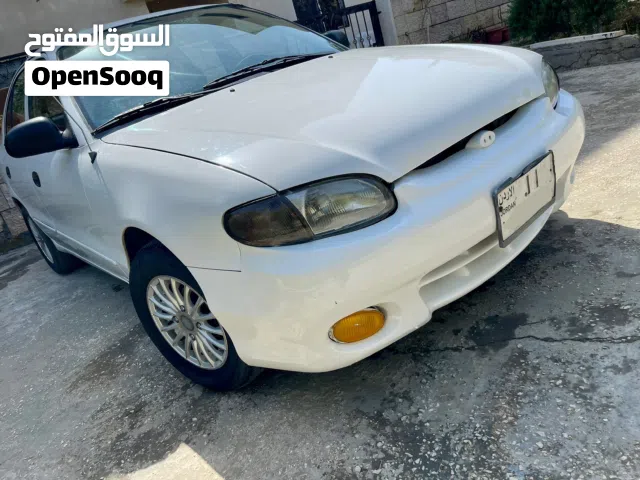 1997 هيونداي اكسنت Standard