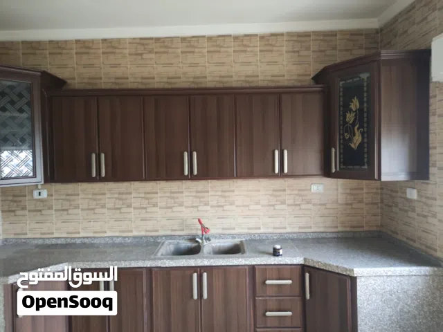 135 m2 3 Bedrooms Apartments for Rent in Zarqa Iskan Al Batrawi