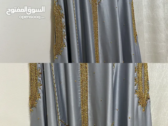لبس مصممة عمانيه