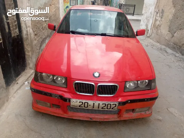 BMW وطواط 318i