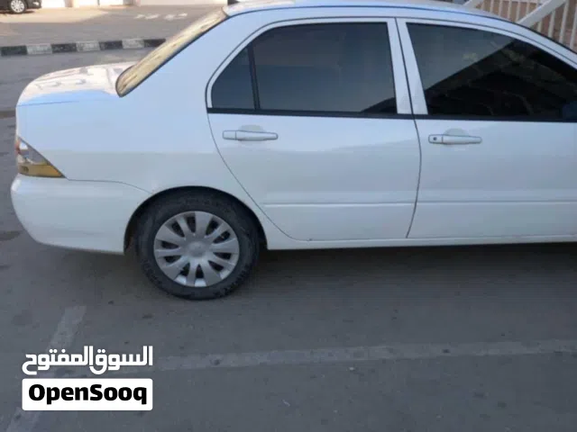 ميتسوبيشي لانسر