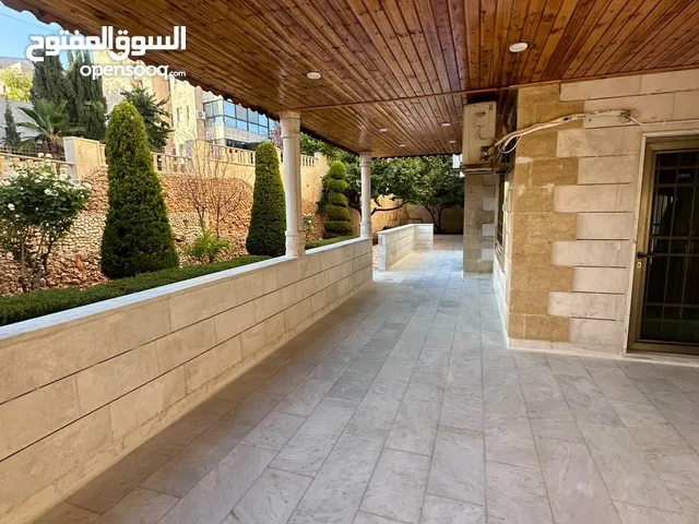 235m2 4 Bedrooms Apartments for Rent in Amman Al Kursi