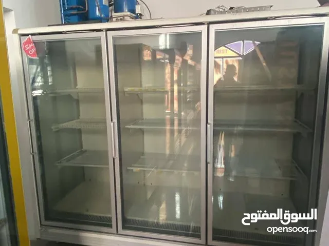 للبيع تلاجات عرض حجم صغير ومتوسط وكبير