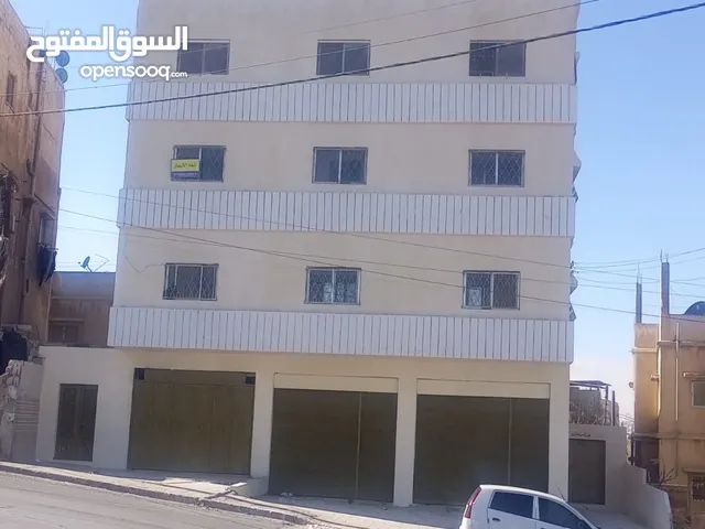 مجمع تجاري للبيع
