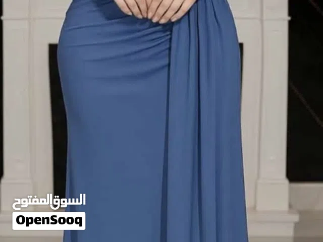 4 قطع بدلات 2 منهم جديدات و2 اخرى لبسه وحده