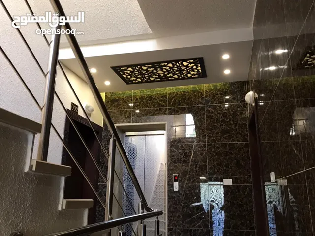 230 m2 4 Bedrooms Apartments for Sale in Zarqa Al Zarqa Al Jadeedeh