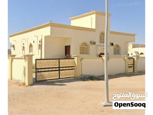 111 m2 5 Bedrooms Townhouse for Rent in Dhofar Salala