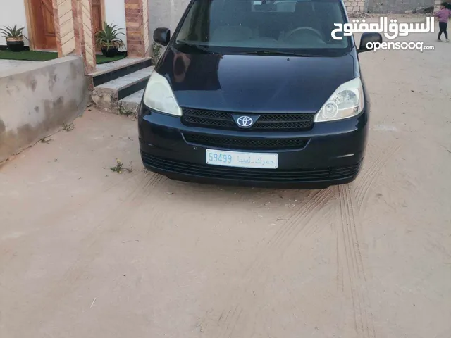 Used Toyota Sienna in Zawiya