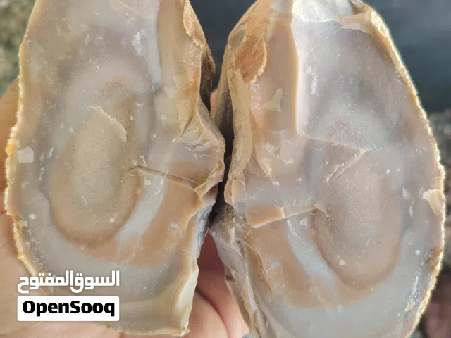 عقيق عماني وأحجار كريمه خام للبيع