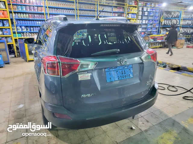 Used Toyota RAV 4 in Sana'a