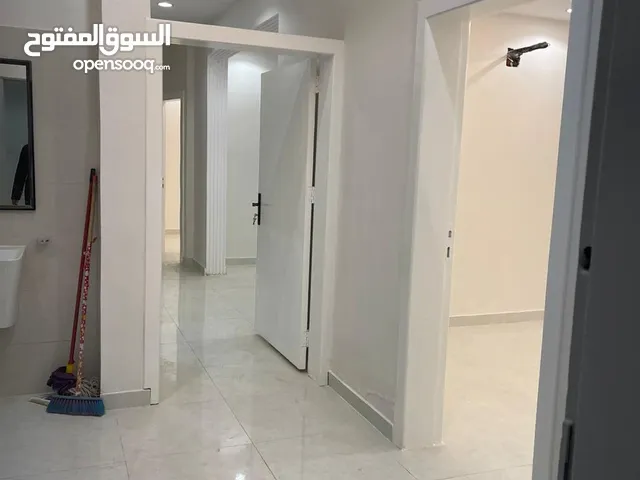 145 m2 3 Bedrooms Apartments for Rent in Al Riyadh Ar Rimal