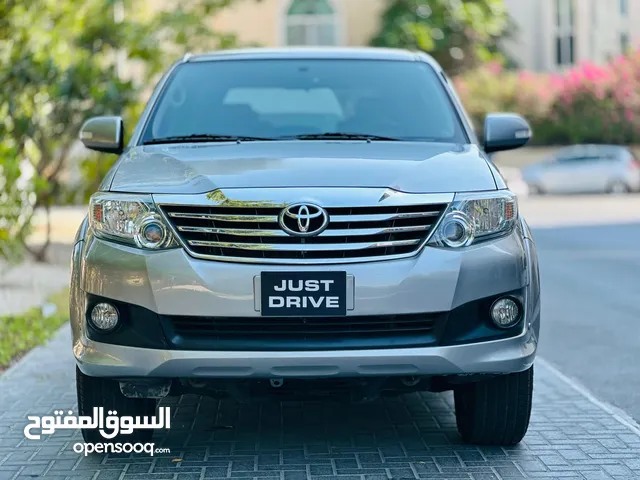 Toyota Fortuner 4wd single owner low Mileage 1 year passing insurance new tyres ready to drive condi