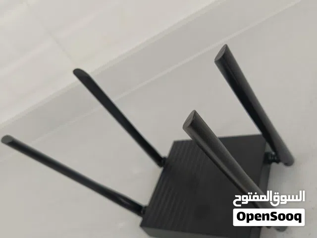 مودم راوتر مقوي شبكه استعمال بسيط شهرين ونص   اداءه ممتاز جدا  قوته 1200