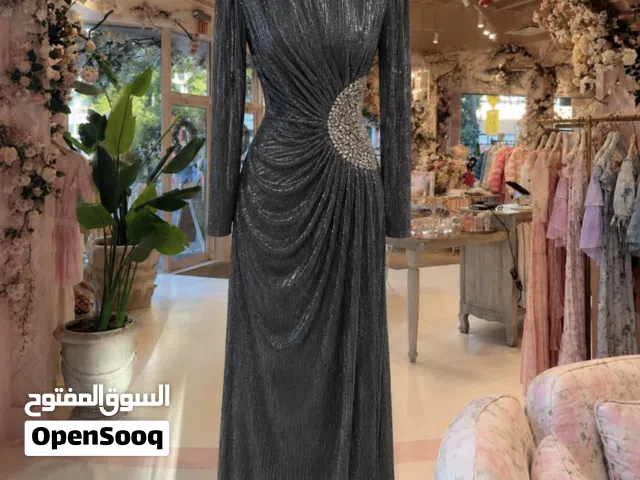 فستان حفلات محتشم